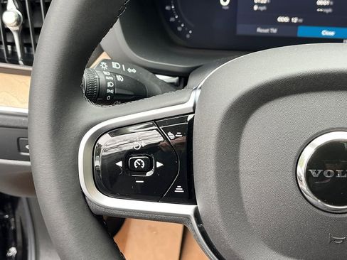 New 2026 Volvo XC60 B5 Plus w/ Protection Package Premier image 12