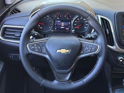 Used 2023 Chevrolet Equinox LT image 4