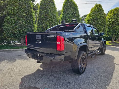 Used 2019 Chevrolet Colorado ZR2 w/ ZR2 Midnight Special Edition AWD/4WD image 6