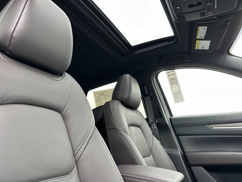 New 2025 MAZDA CX-5 Signature image 17