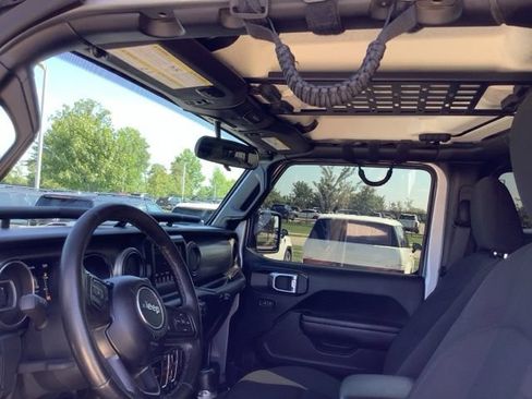 Used 2021 Jeep Gladiator Sport AWD/4WD image 12