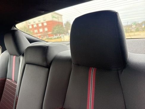 Used 2025 Toyota Corolla SE image 7