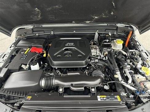 Used 2022 Jeep Wrangler Unlimited Rubicon 4xe w/ Cold Weather Group image 31