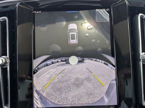 New 2025 Volvo XC40 B5 Plus w/ Protection Package Premier image 24