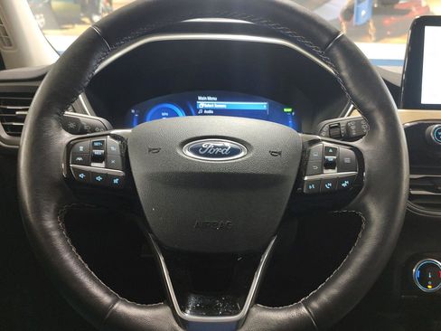 Used 2022 Ford Escape Titanium w/ Titanium Elite Package AWD/4WD image 16