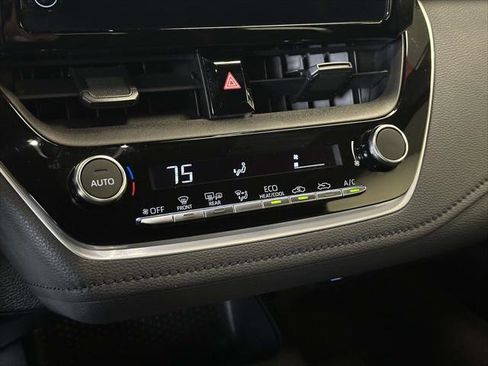 Used 2023 Toyota Corolla SE image 32