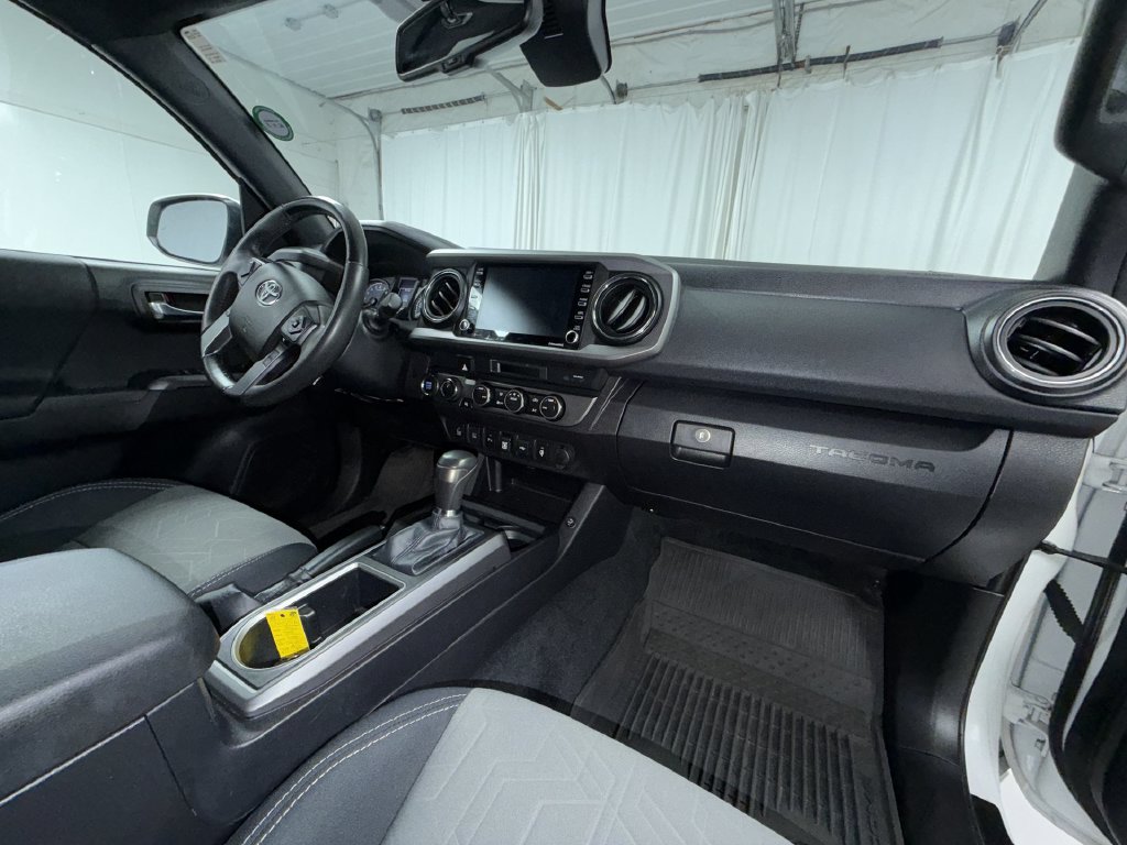 Certified 2022 Toyota Tacoma TRD Sport w/ Technology Package AWD/4WD image 20