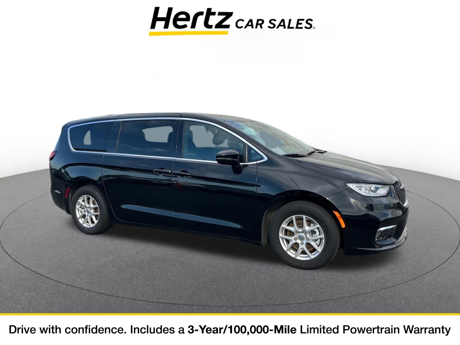 Used 2025 Chrysler Pacifica Select FWD image 1
