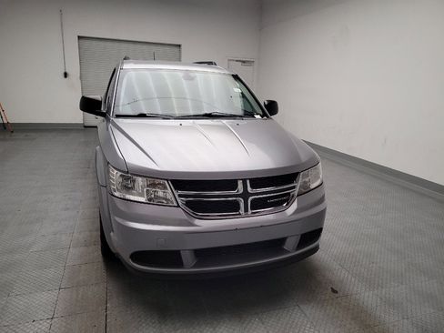 Used 2018 Dodge Journey SE w/ Connectivity Group FWD image 14