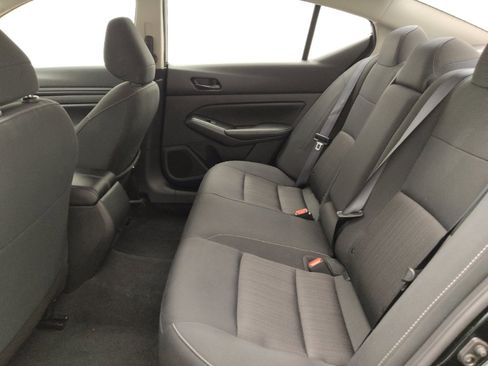 Used 2025 Nissan Altima 2.5 SV FWD image 18