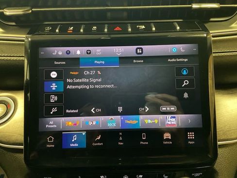 Used 2022 Jeep Grand Cherokee L Limited w/ Luxury Tech Group II image 19