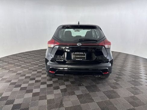 Used 2022 Nissan Kicks S image 6