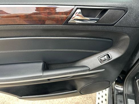 Used 2011 Mercedes-Benz GL 450 4MATIC w/ Premium 2 Pkg image 30