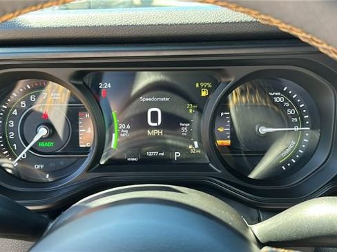 Used 2024 Jeep Wrangler Unlimited image 16