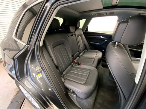 Certified 2023 Audi Q5 2.0T Premium w/ Convenience Package AWD/4WD image 18