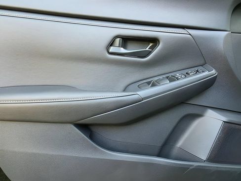 Used 2025 Nissan Sentra S FWD image 10