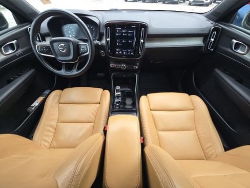 Used 2019 Volvo XC40 T5 Inscription image 27