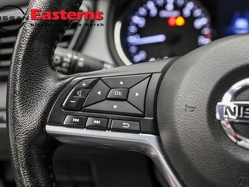 Used 2022 Nissan Rogue Sport SV w/ Technology Package image 15