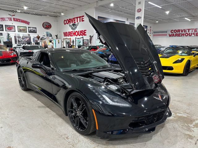 Used 2019 Chevrolet Corvette Stingray Coupe w/ 1LT RWD image 4