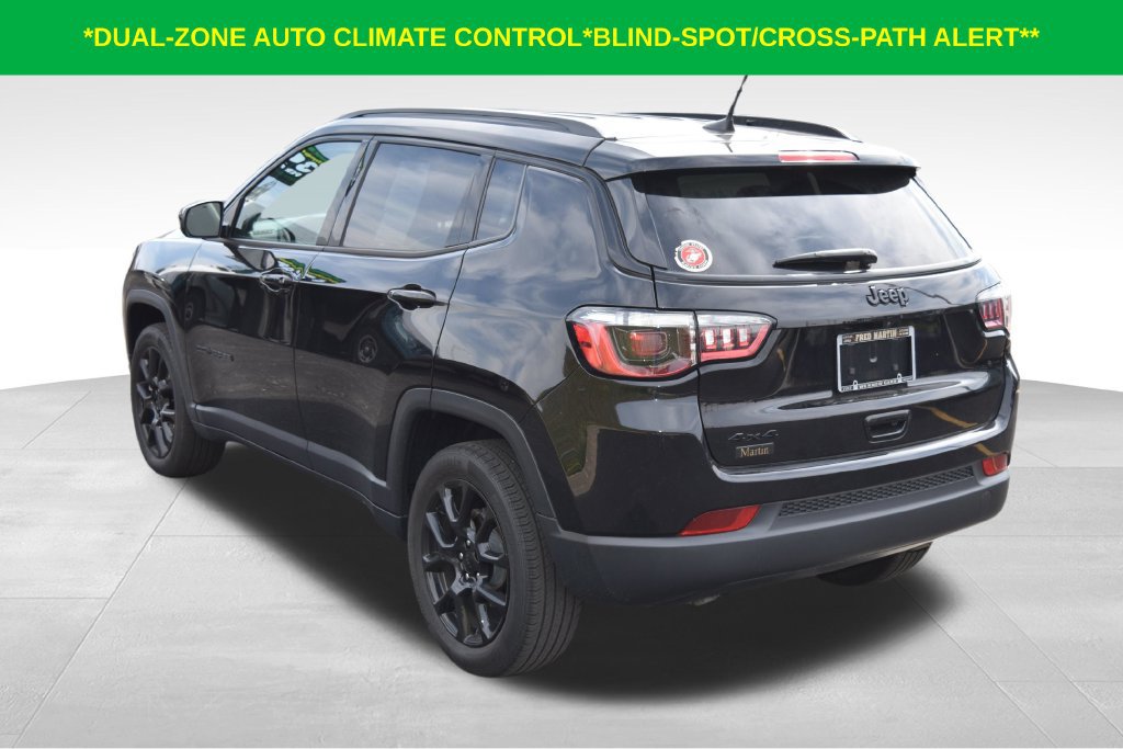 Used 2023 Jeep Compass Latitude w/ Convenience Group AWD/4WD image 7