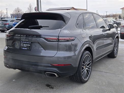 Used 2019 Porsche Cayenne image 43