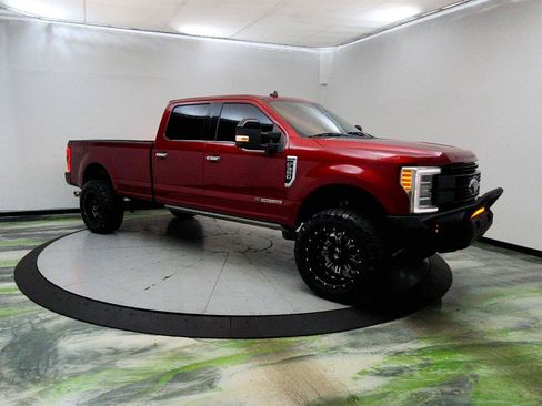 Used 2019 Ford F350 Platinum w/ Platinum Ultimate Package AWD/4WD image 3
