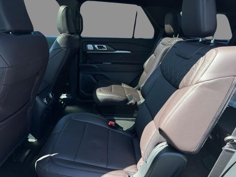 New 2026 Ford Explorer Platinum AWD/4WD image 6
