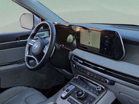Used 2024 Hyundai Palisade SEL w/ Premium Package FWD image 23