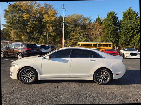 Used 2018 Lincoln MKZ Premiere image 3