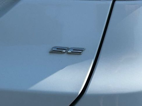 Used 2016 Ford Fusion SE w/ Equipment Group 201A FWD image 4
