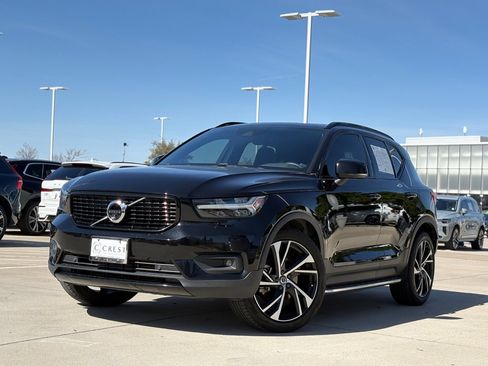 Used 2022 Volvo XC40 T5 R-Design w/ Advanced Package image 3