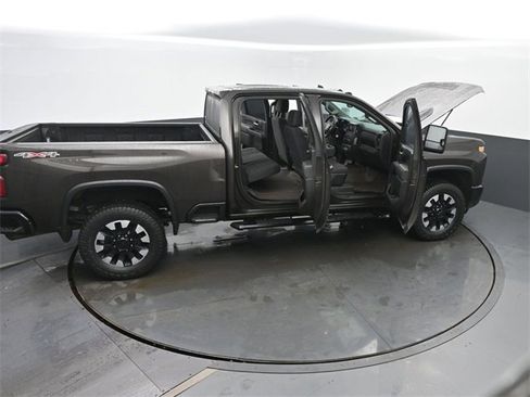 Used 2020 Chevrolet Silverado 2500 Custom w/ Custom Value Package image 65