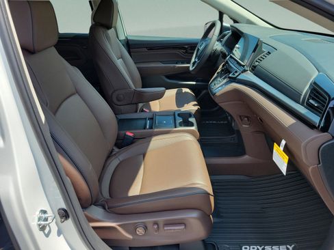 New 2026 Honda Odyssey Touring image 19
