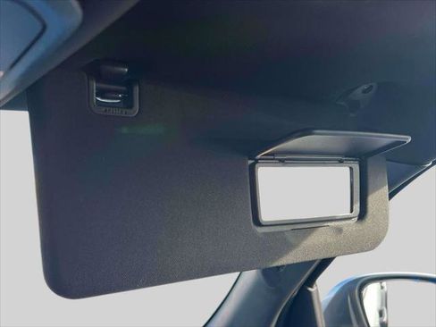 Certified 2025 Toyota Tacoma TRD Off-Road image 30