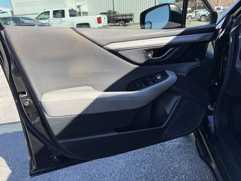 Used 2020 Subaru Outback Premium AWD/4WD image 11