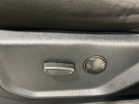Used 2021 Ford Expedition XLT RWD image 9