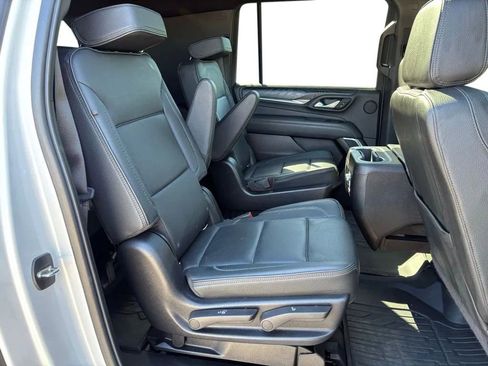 Used 2022 GMC Yukon XL Denali AWD/4WD image 26