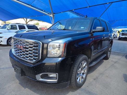 Used 2018 GMC Yukon Denali AWD/4WD image 1