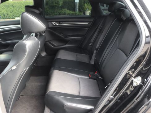 Used 2018 Honda Accord Sport image 33