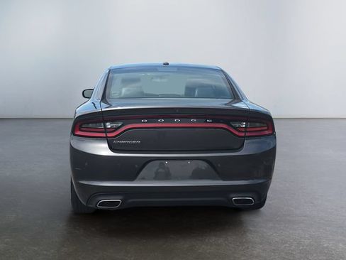 Used 2021 Dodge Charger SXT w/ Leather Interior Group RWD image 4