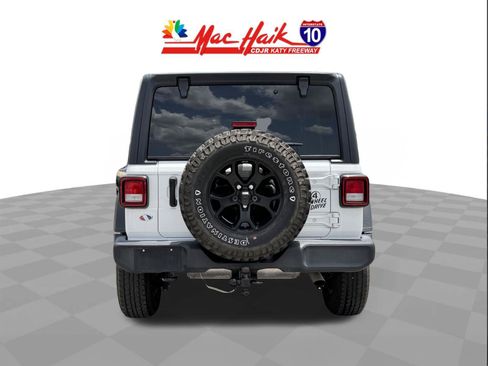 Used 2021 Jeep Wrangler Unlimited Sport AWD/4WD image 6