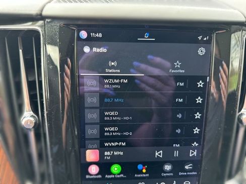 Used 2023 Volvo XC60 B6 Ultimate w/ Protection Package Premier image 18