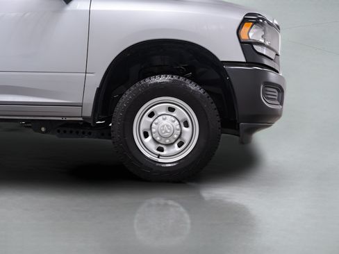 Used 2024 RAM 2500 Tradesman w/ Convenience Group AWD/4WD image 7