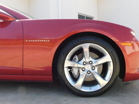 Used 2014 Chevrolet Camaro SS w/ RS Package image 32