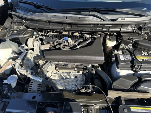 Used 2019 Nissan Rogue S AWD/4WD image 20
