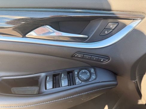 Used 2021 Buick Enclave Avenir w/ Avenir Technology Package AWD/4WD image 12