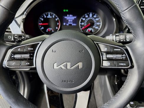 Used 2023 Kia Seltos S AWD/4WD image 11