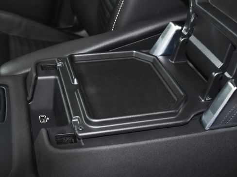 Used 2023 Land Rover Discovery S R-Dynamic image 51