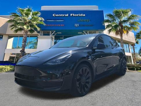 Used 2023 Tesla Model Y Performance AWD/4WD image 9
