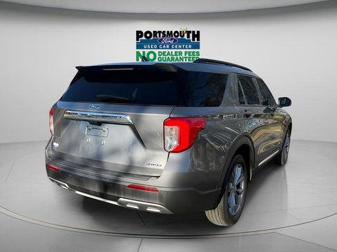 Used 2022 Ford Explorer XLT w/ Equipment Group 202A AWD/4WD image 31